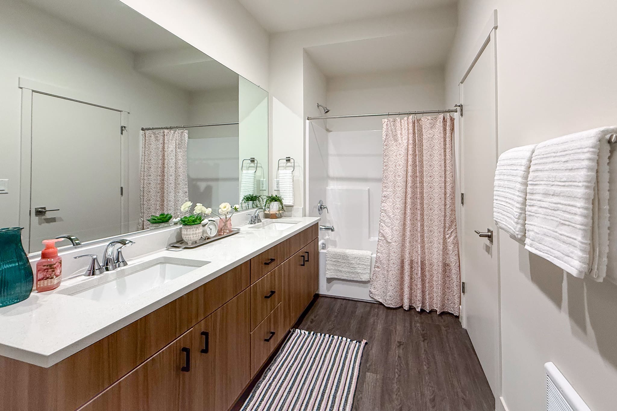 The Paragon Group - The Towns On Elm - Kennewick Washington